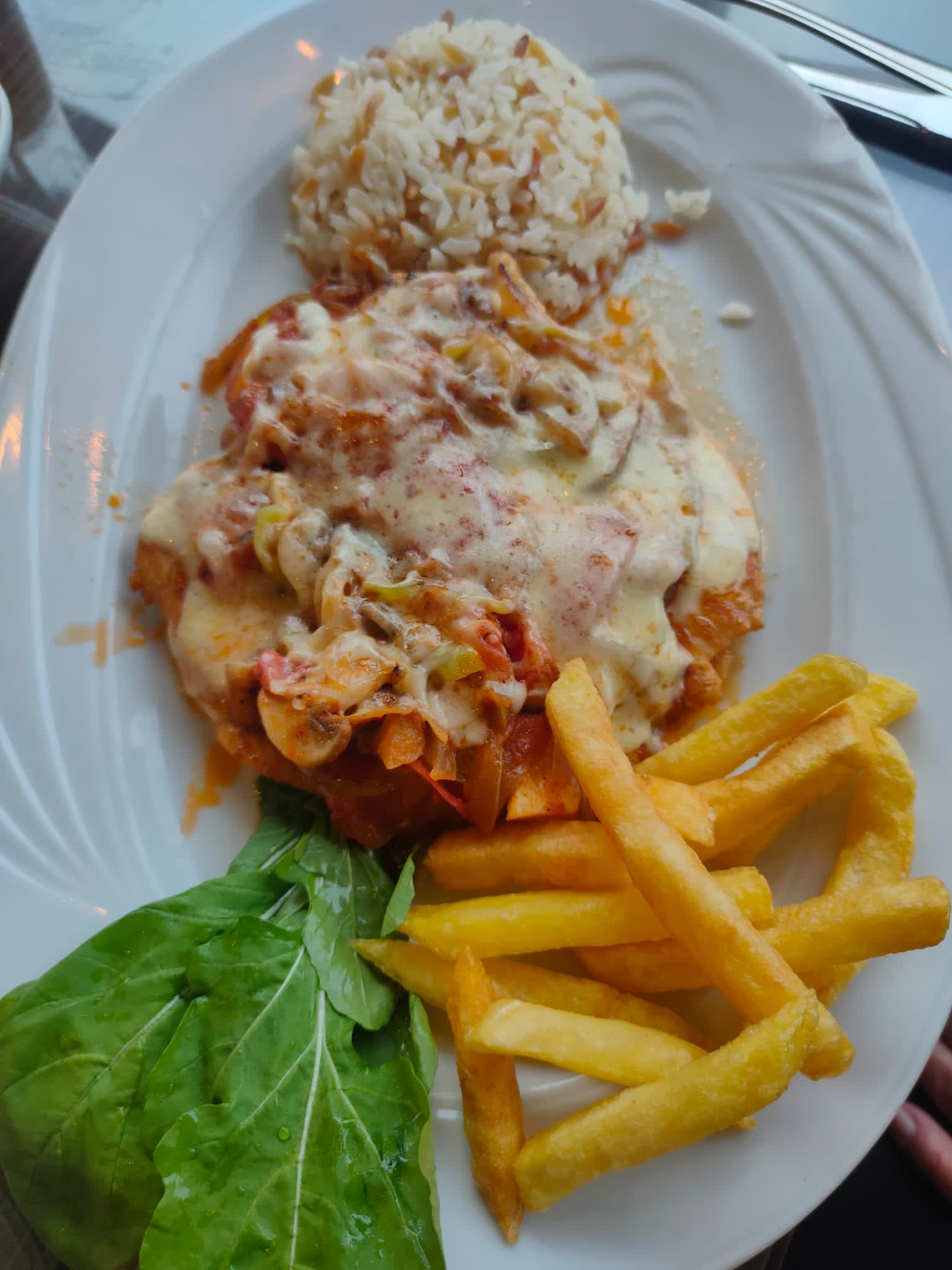 Tavuk Şinitzel Mantar Soslu